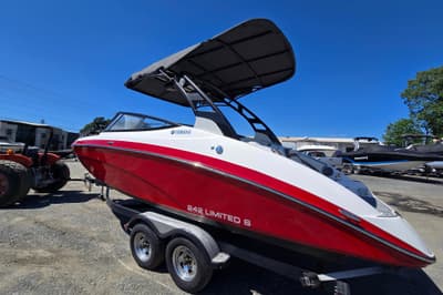BOATZON | Yamaha Boats 242 Limited S ESeries 2016