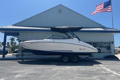 BOATZON | Yamaha Boats 242SE 2020 BOATZON | Yamaha Boats 242SE 2020