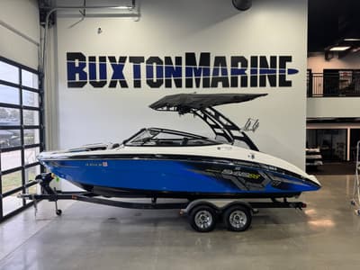 BOATZON | Yamaha Boats 242X 2017