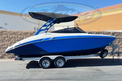 BOATZON | Yamaha Boats 242X 2019
