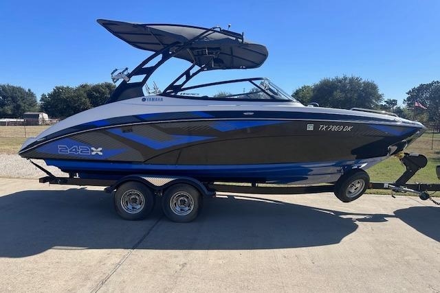 2016 Yamaha Boats 242X ESeries - Sold Boat