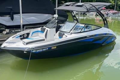 BOATZON | Yamaha Boats 242X ESeries 2016