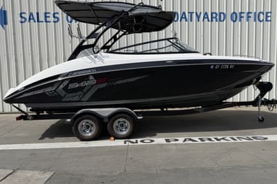 BOATZON | Yamaha Boats 242X ESeries 2017