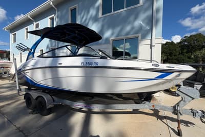 BOATZON | Yamaha Boats 242X ESeries 2018