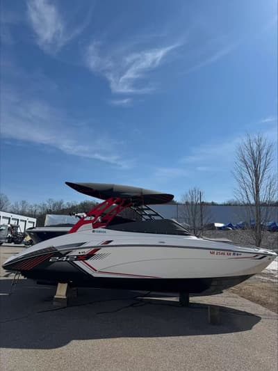 BOATZON | Yamaha Boats 242X ESeries 2019 BOATZON | Yamaha Boats 242X ESeries 2019