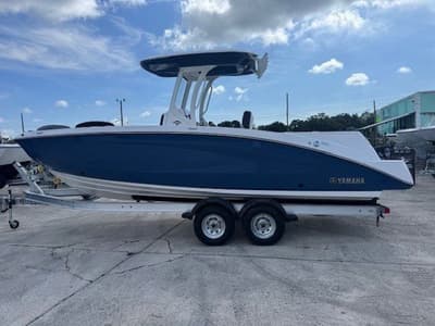 BOATZON | Yamaha Boats 252 FSH Sport 2025
