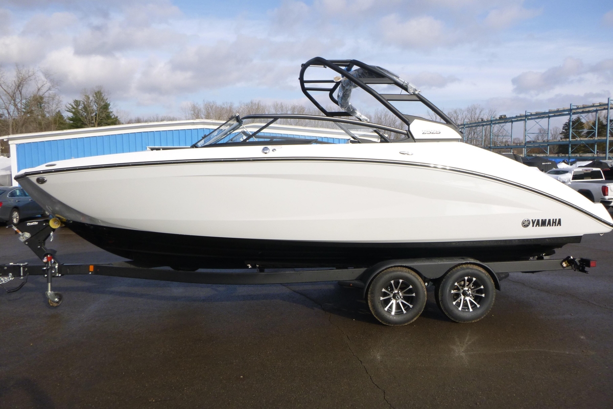 2026 Yamaha Boats 252S - Sold Boat