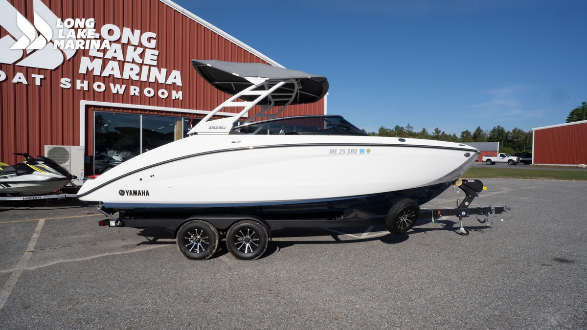 2023 Yamaha Boats 252SD - Sold Boat
