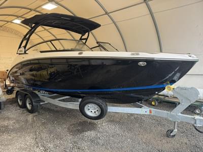 BOATZON | Yamaha Boats 252SD 2026