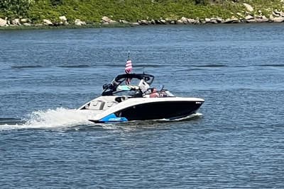 BOATZON | Yamaha Boats 252XE 2021
