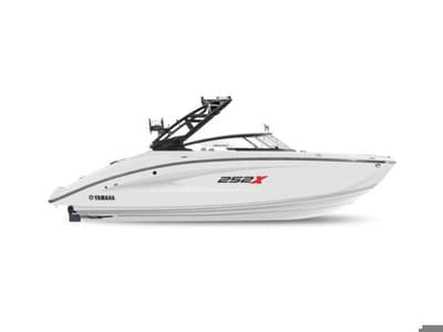 BOATZON | Yamaha Boats 252XE 2022