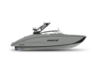 BOATZON | Yamaha Boats 252XE 2026