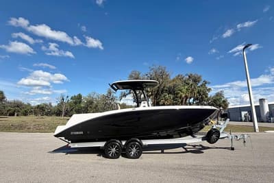 BOATZON | Yamaha Boats 255 FSH Sport E 2023