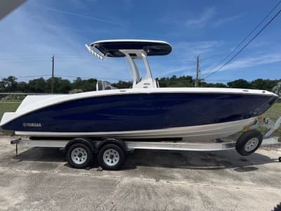 BOATZON | Yamaha Boats 255 FSH Sport E 2025