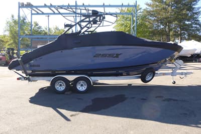 BOATZON | Yamaha Boats 255XD 2024