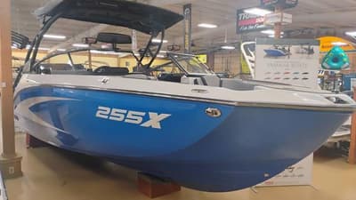 BOATZON | Yamaha Boats 255XD 2025