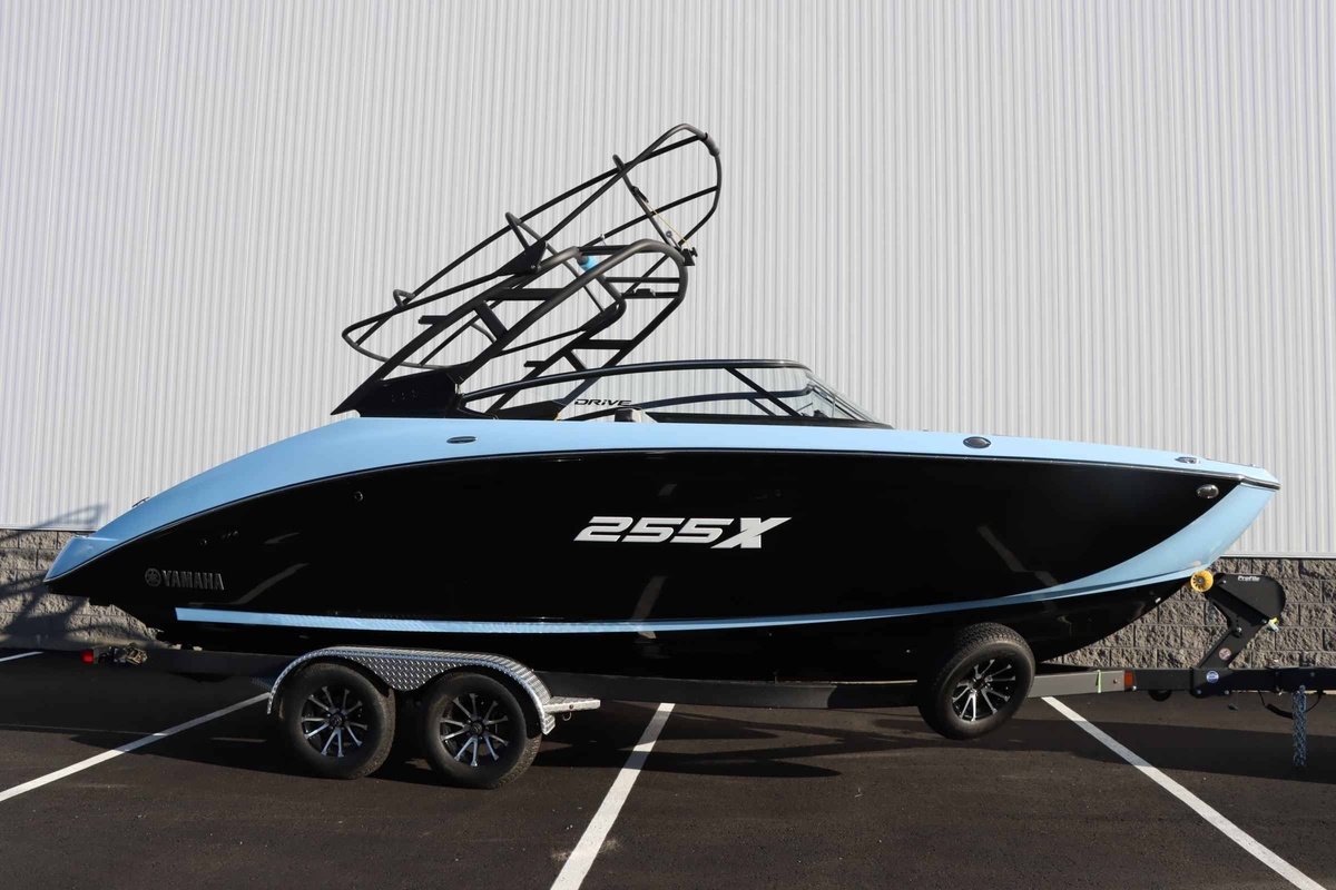 Yamaha Boats 255XD 2025