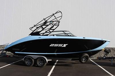 BOATZON | Yamaha Boats 255XD 2025