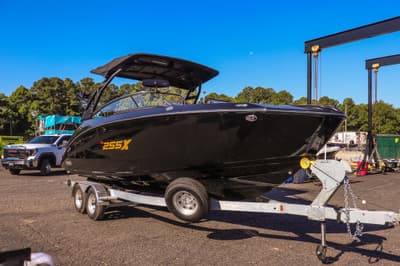 BOATZON | Yamaha Boats 255XD 2026