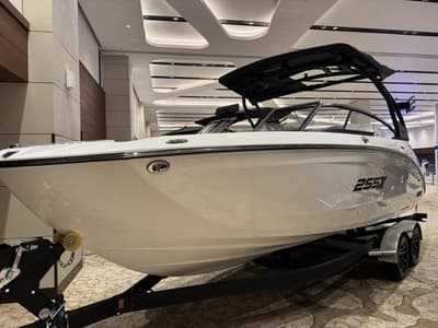 BOATZON | Yamaha Boats 255XD 2027