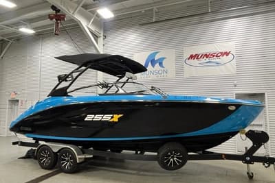 BOATZON | Yamaha Boats 255XE 2023
