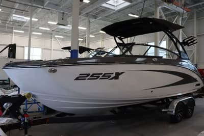 BOATZON | Yamaha Boats 255XE 2025