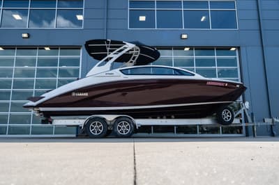BOATZON | Yamaha Boats 275SE 2023