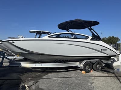 BOATZON | Yamaha Boats 275SE 2025 BOATZON | Yamaha Boats 275SE 2025
