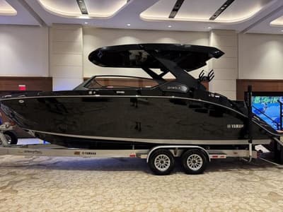 BOATZON | Yamaha Boats 295XD 2027