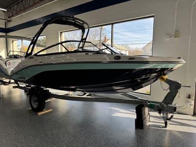 BOATZON | Yamaha Boats AR 195  IN STOCK 2026