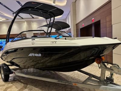 BOATZON | Yamaha Boats AR182 2027