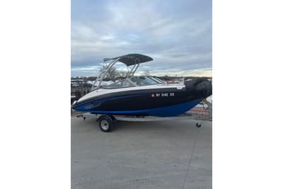 BOATZON | Yamaha Boats AR190 2017