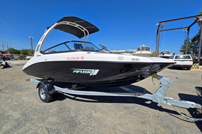 BOATZON | Yamaha Boats AR190 2025