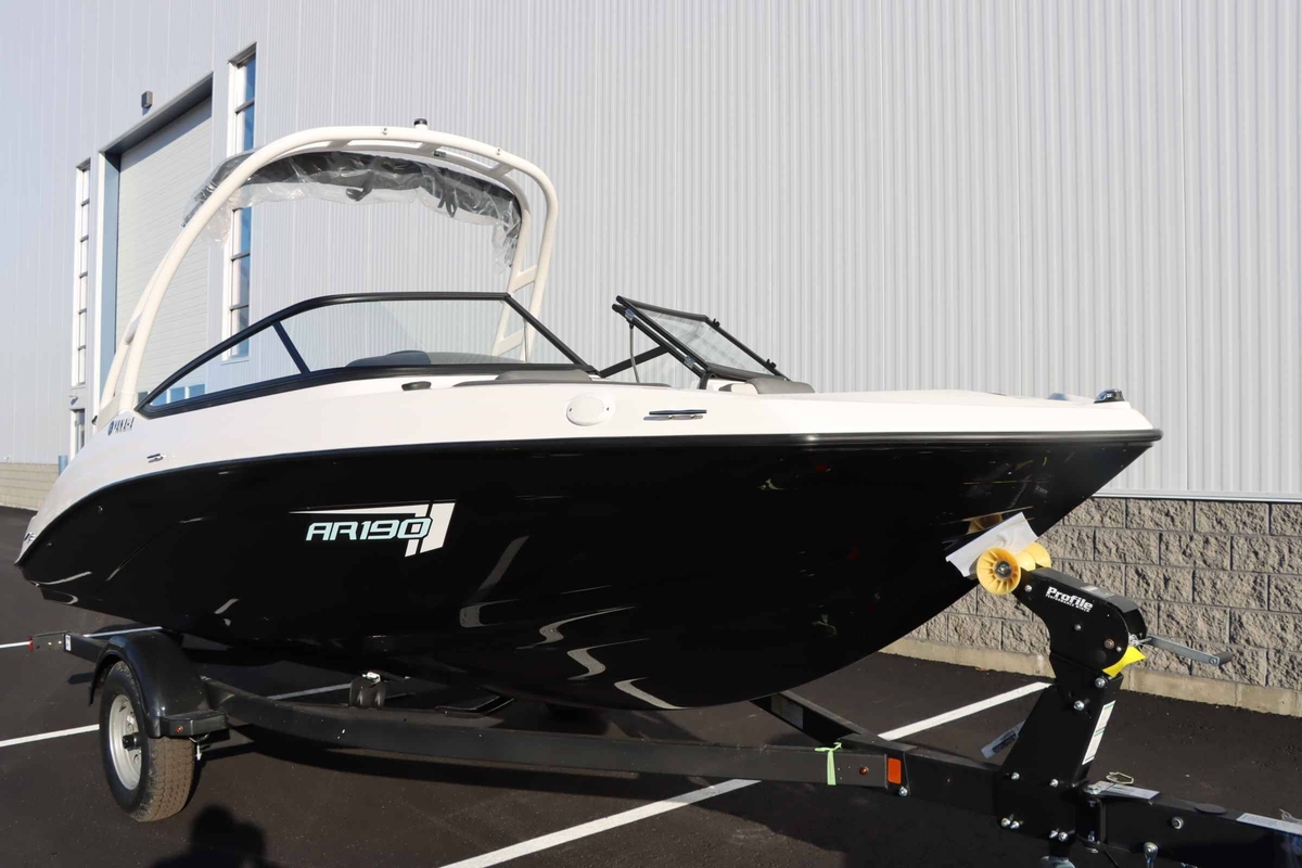 2025 Yamaha Boats AR190 - Sold Boat