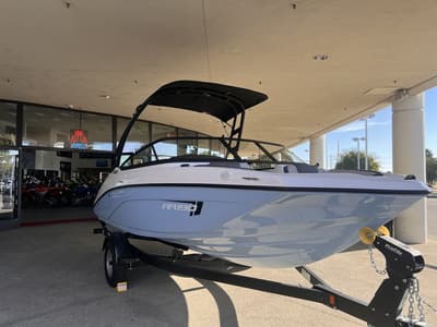 BOATZON | Yamaha Boats AR190 2025