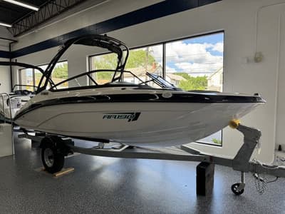 BOATZON | Yamaha Boats AR190 2026