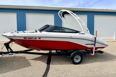 BOATZON | Yamaha Boats AR195 2024