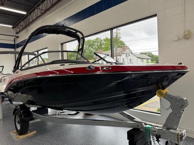 2025 Yamaha Boats AR195 - Sold Boat