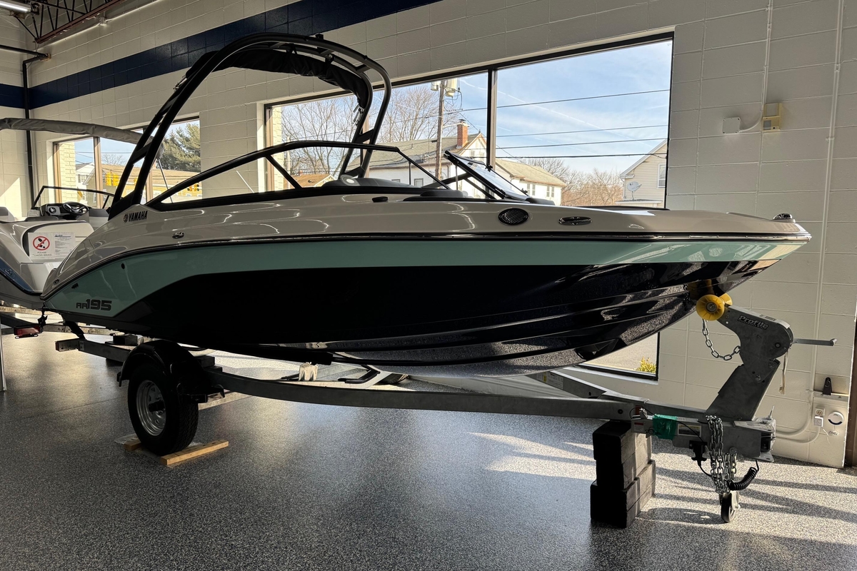 2026 Yamaha Boats AR195 - Sold Boat
