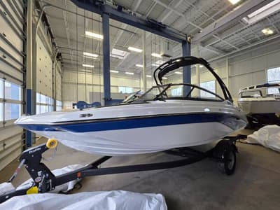 BOATZON | Yamaha Boats AR195 2026