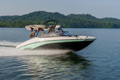 BOATZON | Yamaha Boats AR195 2026