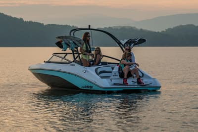 BOATZON | Yamaha Boats AR195 2026