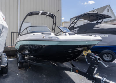BOATZON | Yamaha Boats AR195 2026