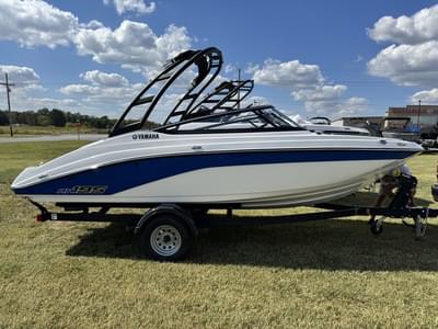 BOATZON | Yamaha Boats AR195 2026