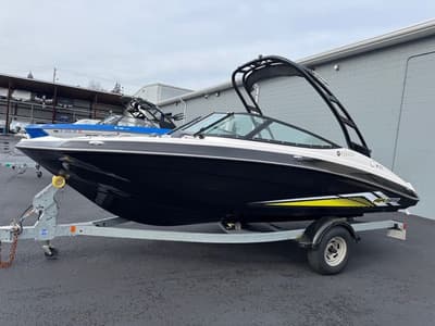 BOATZON | Yamaha Boats AR195 PENDING 2017 BOATZON | Yamaha Boats AR195 PENDING 2017