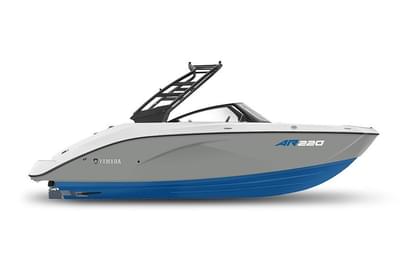 BOATZON | Yamaha Boats AR220 2026