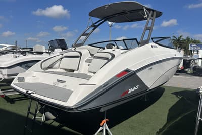 BOATZON | Yamaha Boats AR240 2019