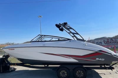 BOATZON | Yamaha Boats AR240 2019