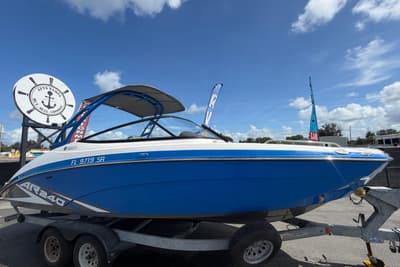BOATZON | Yamaha Boats AR240 2020 BOATZON | Yamaha Boats AR240 2020