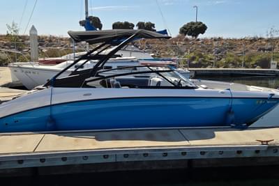 BOATZON | Yamaha Boats AR250 2023